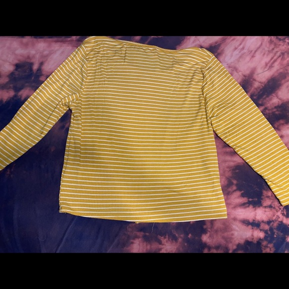 Mustard Knot Tee - Picture 4 of 4